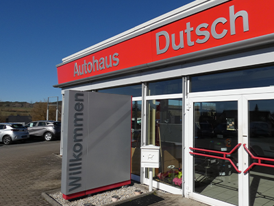 Außenfassade des Autohauses
